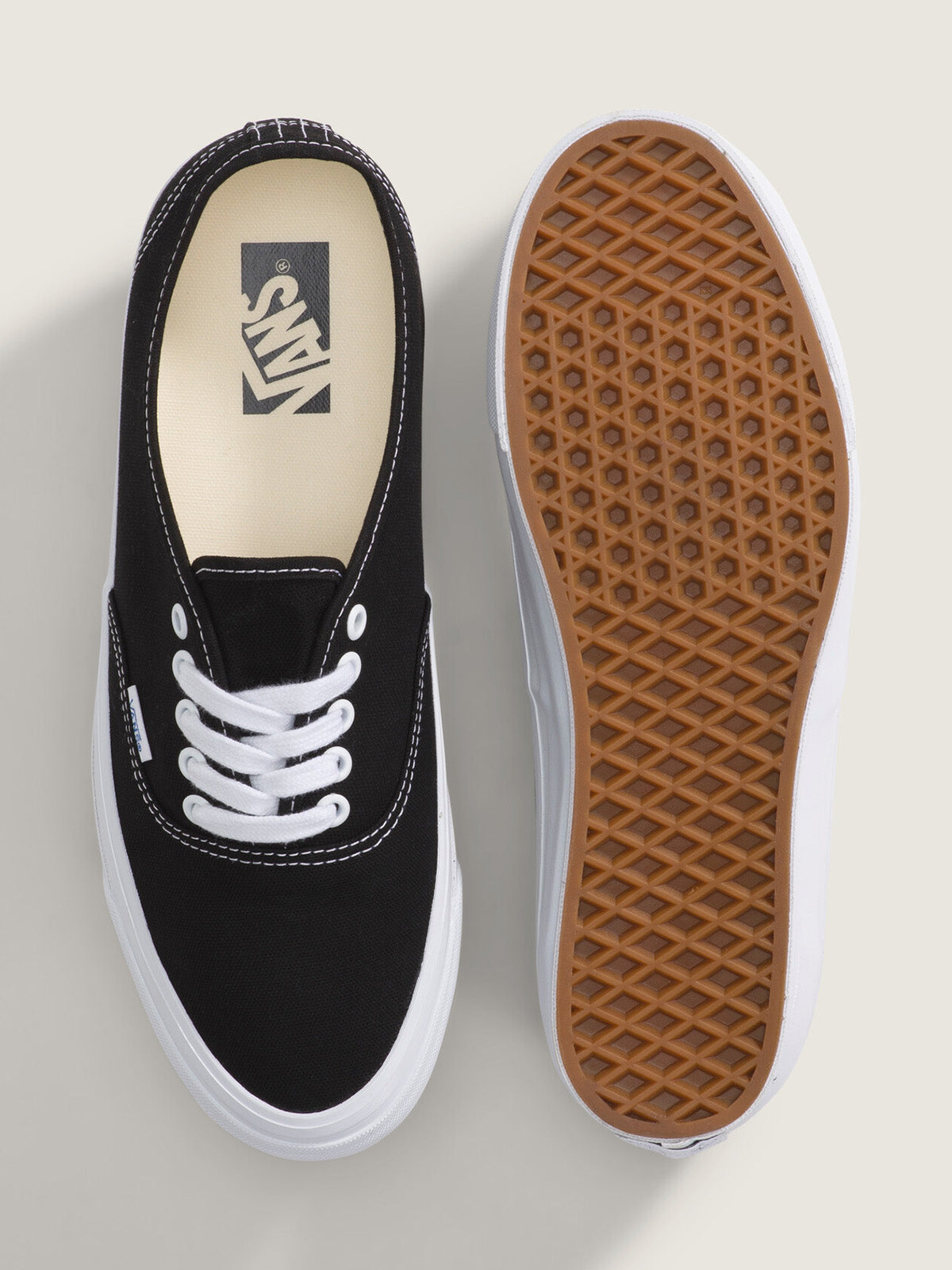 Zapatilla Adulto Premium Authentic Reissue Negro Vans