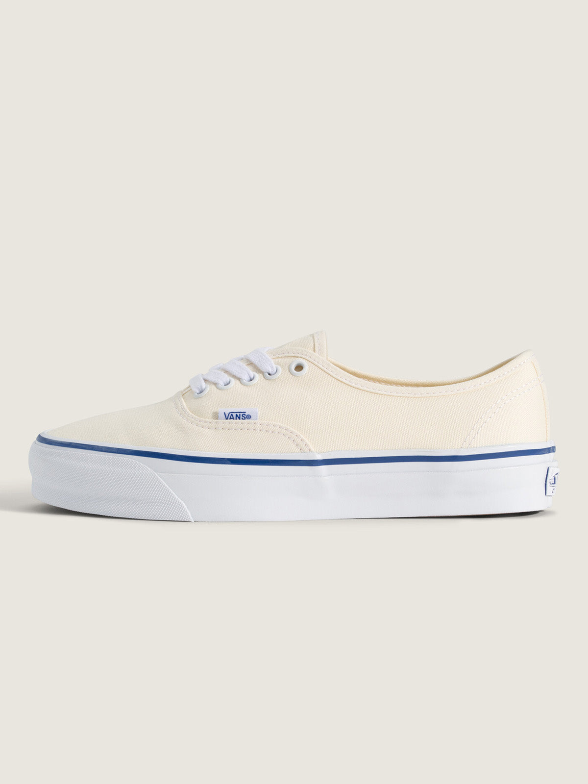 WHITE/WHITE