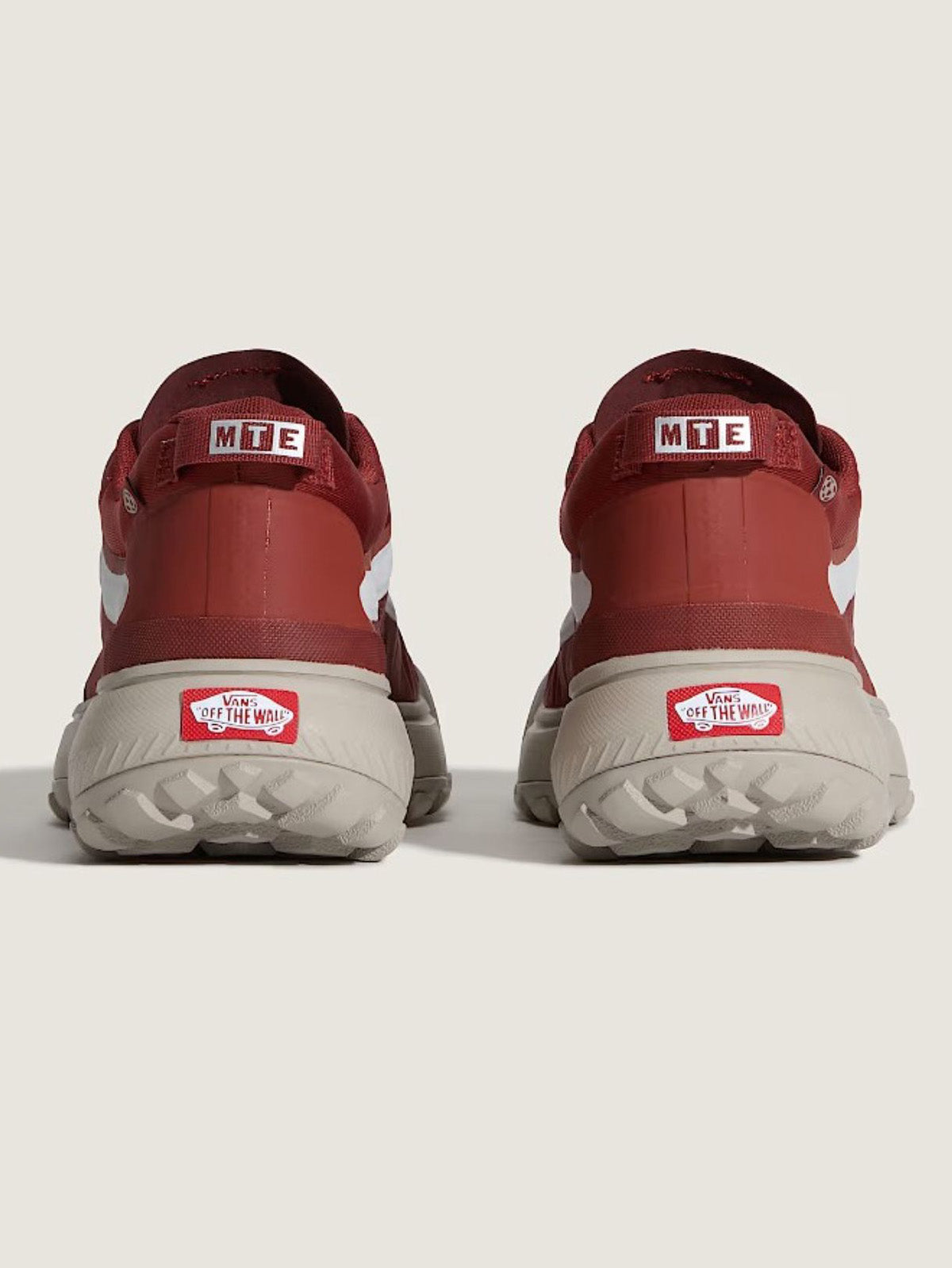 Zapatilla Hombre MTE Crosspath Rojo Vans