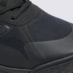 Zapatilla Adulto MTE Crosspath Negro Vans
