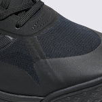 Zapatilla Adulto MTE Crosspath Negro Vans