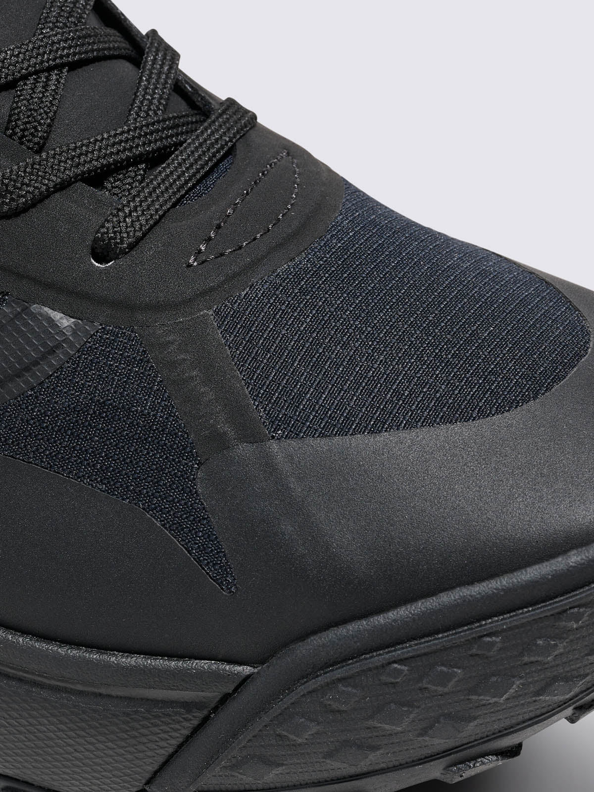 Zapatilla Adulto MTE Crosspath Negro Vans