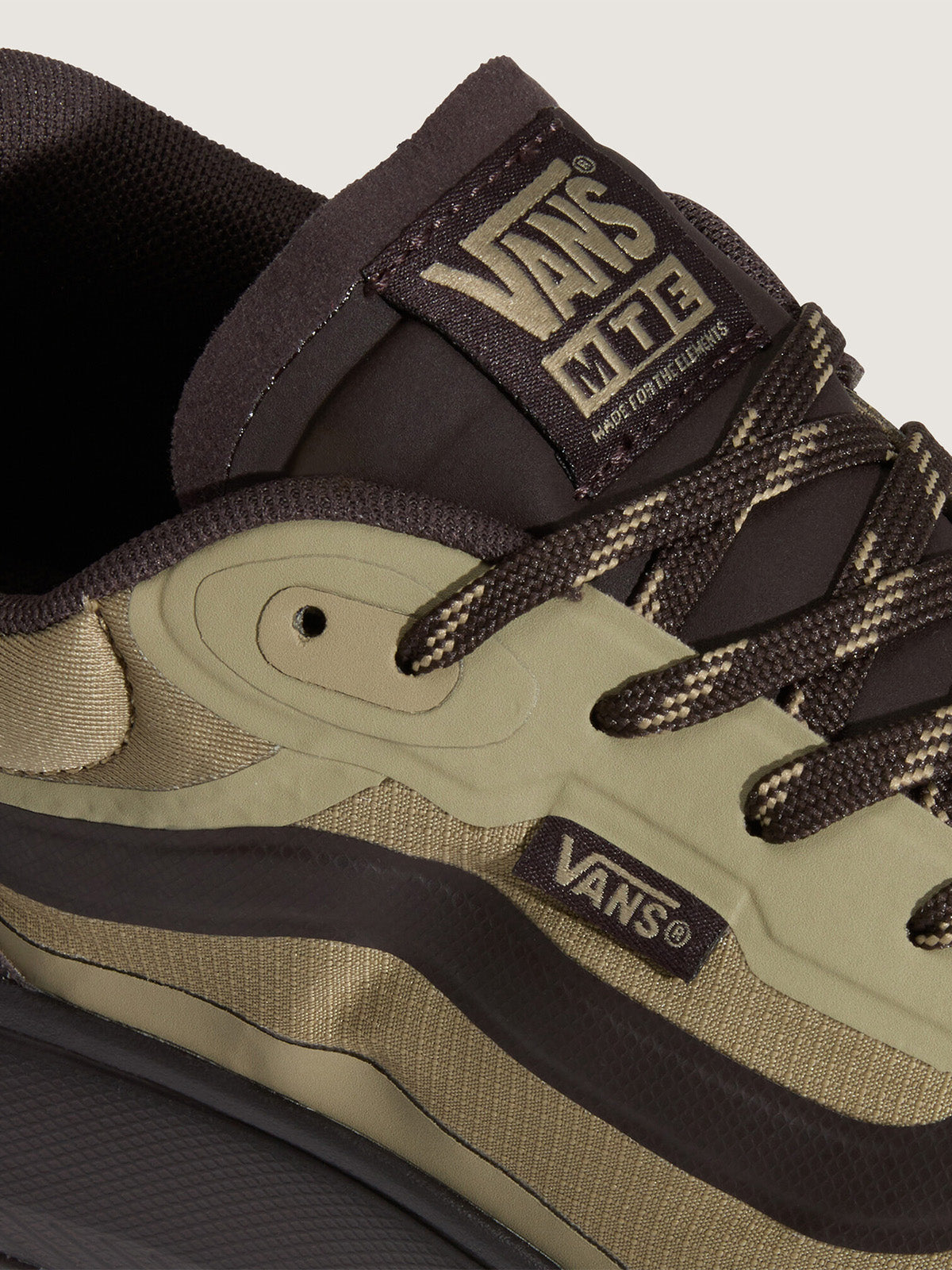 Zapatilla Hombre MTE Crosspath Café Vans