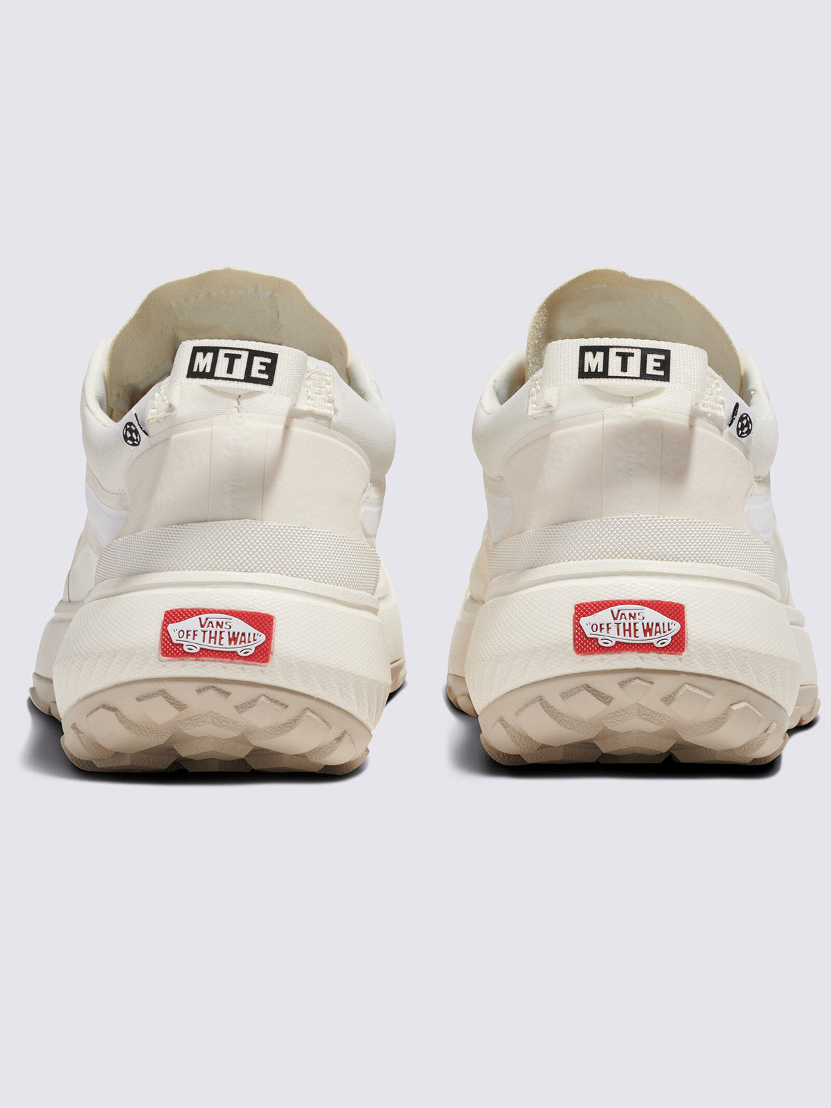 Zapatilla Mujer Mte Crosspath Blanco Vans