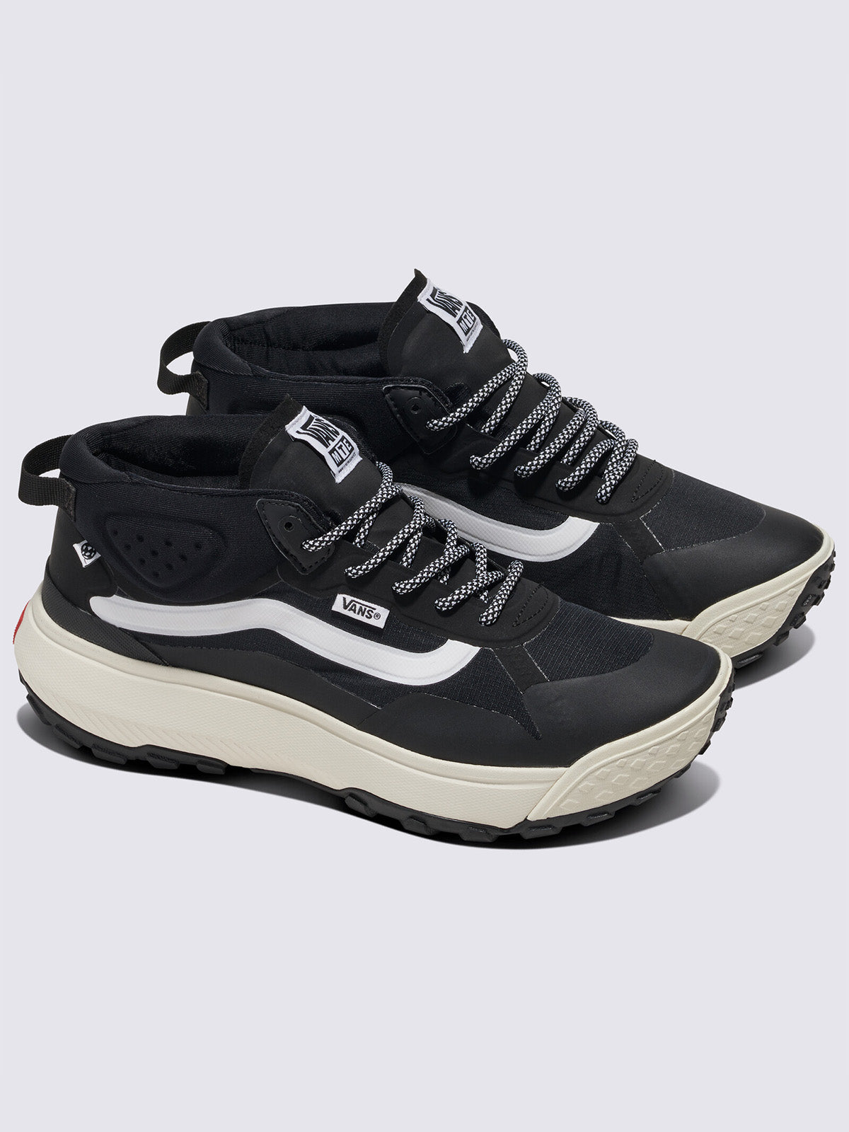 Zapatilla Adulto MTE Crosspath Mid Negro Vans