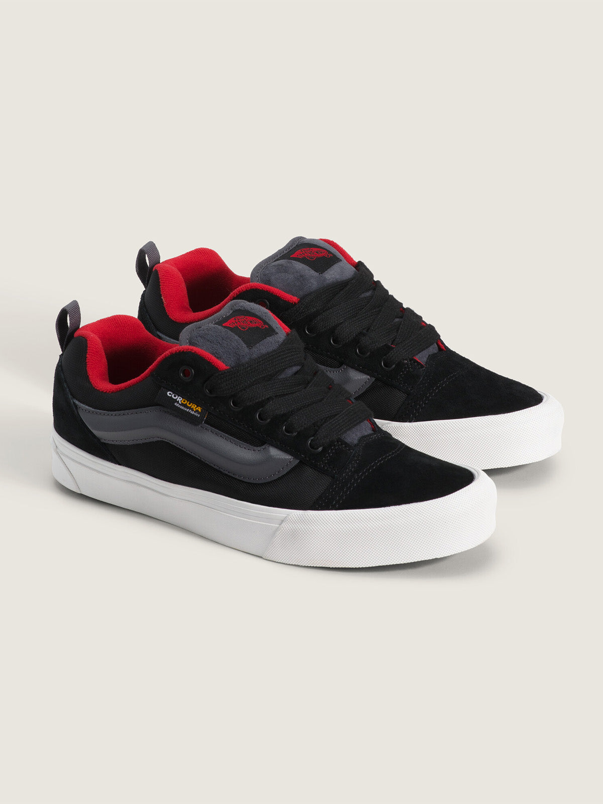 Zapatilla Adulto Cordura Knu Skool Negro Vans