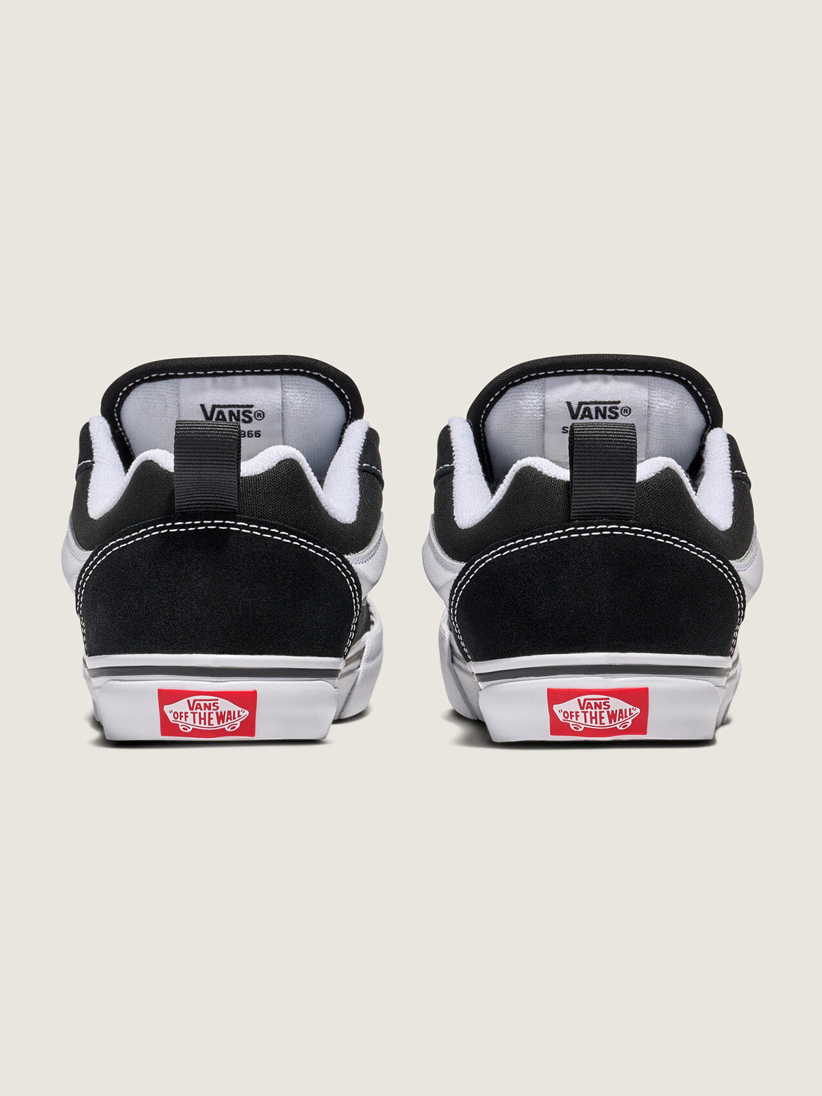 Zapatilla Junior (8 a 14 años) Knu Skool Negro Vans
