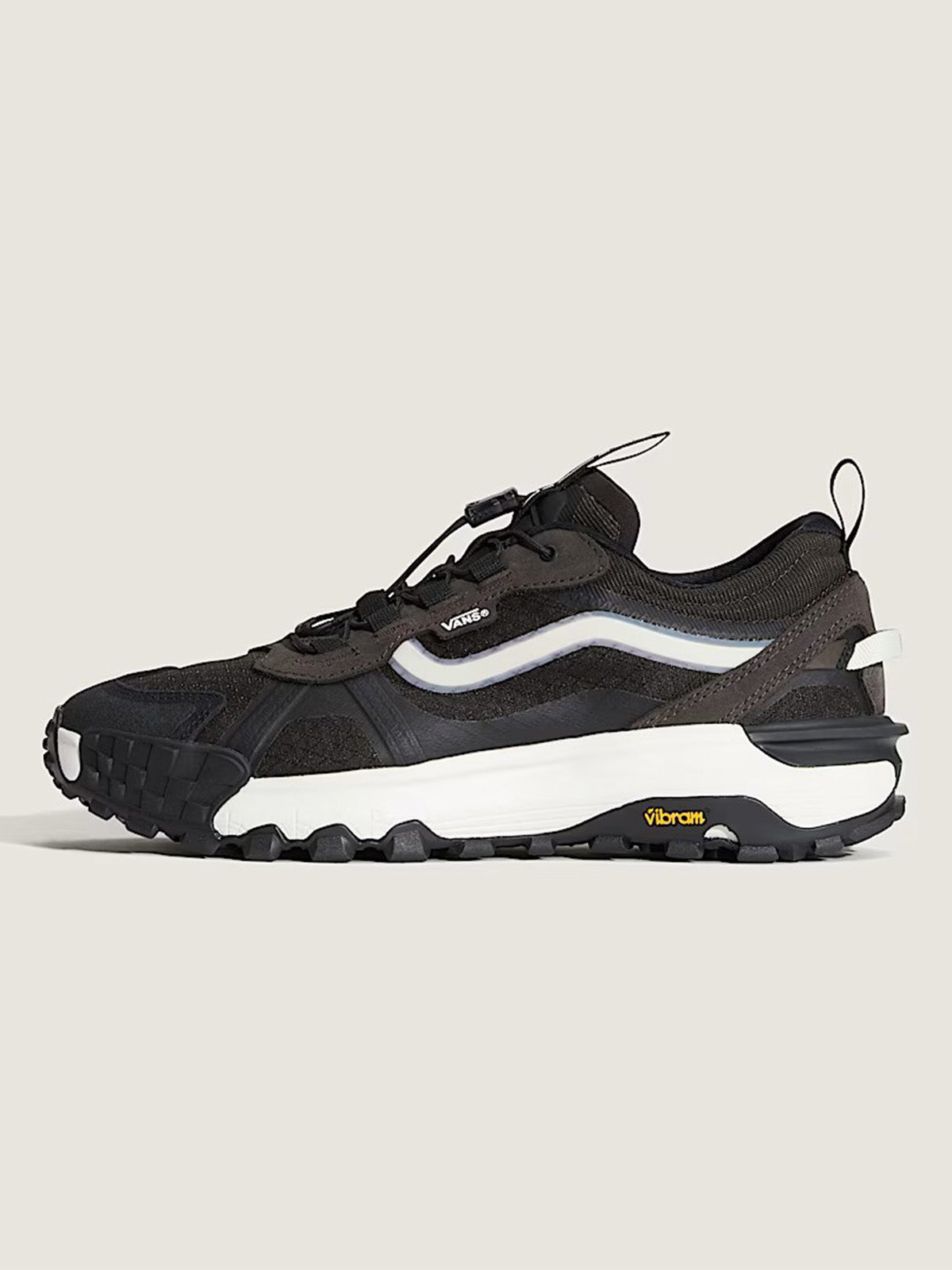 (011) BLACK/WHITE