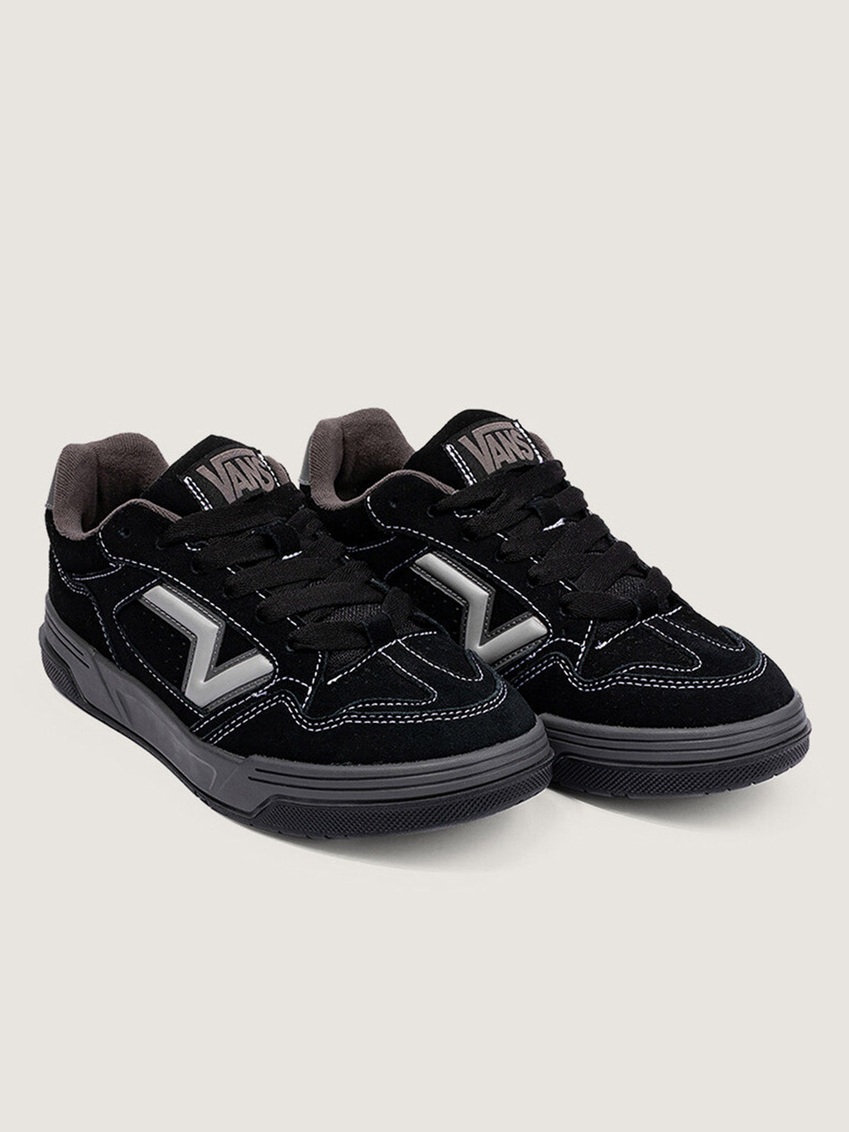 Zapatilla Adulto Upland Negro