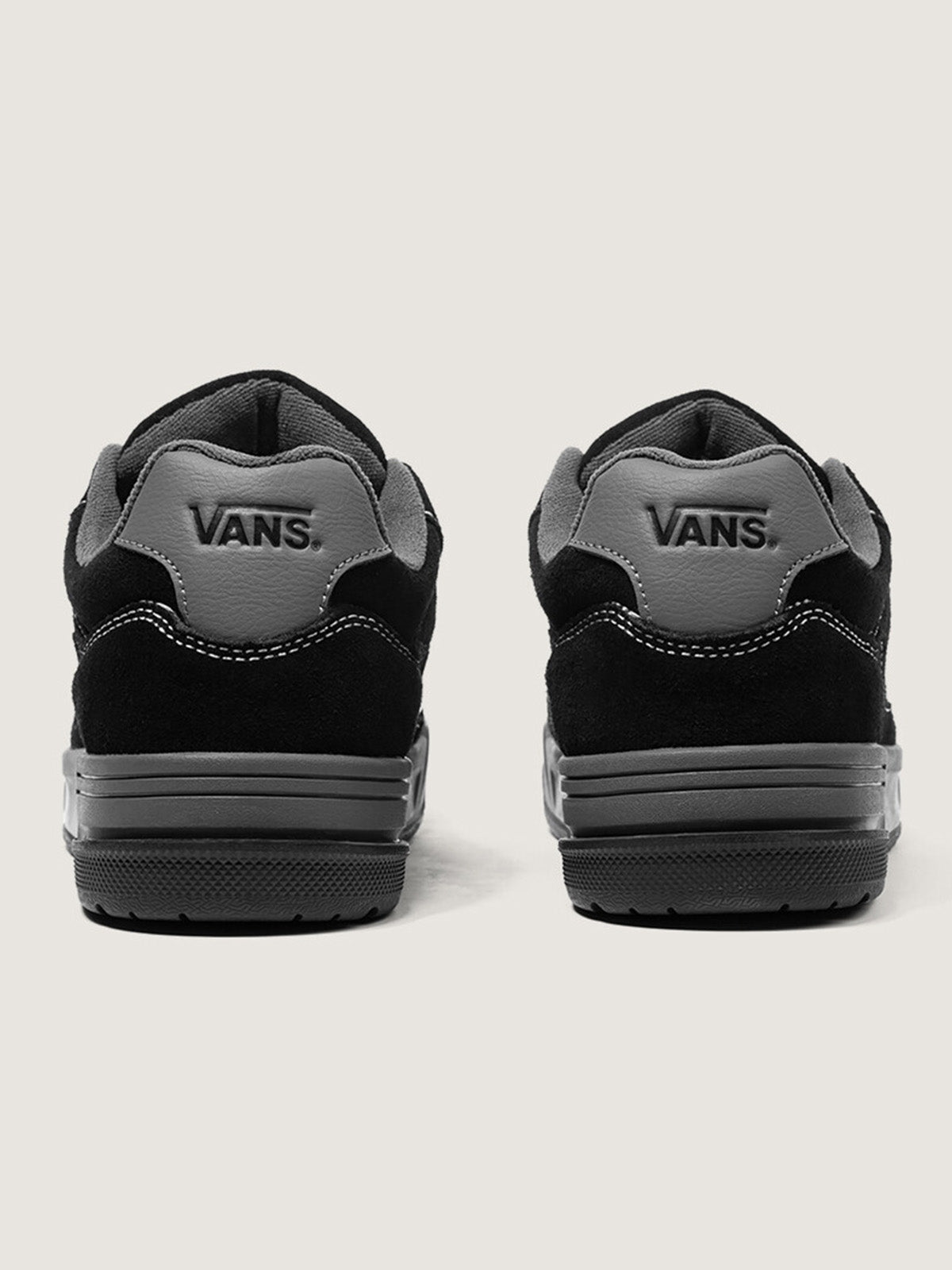 Zapatilla Adulto Upland Negro