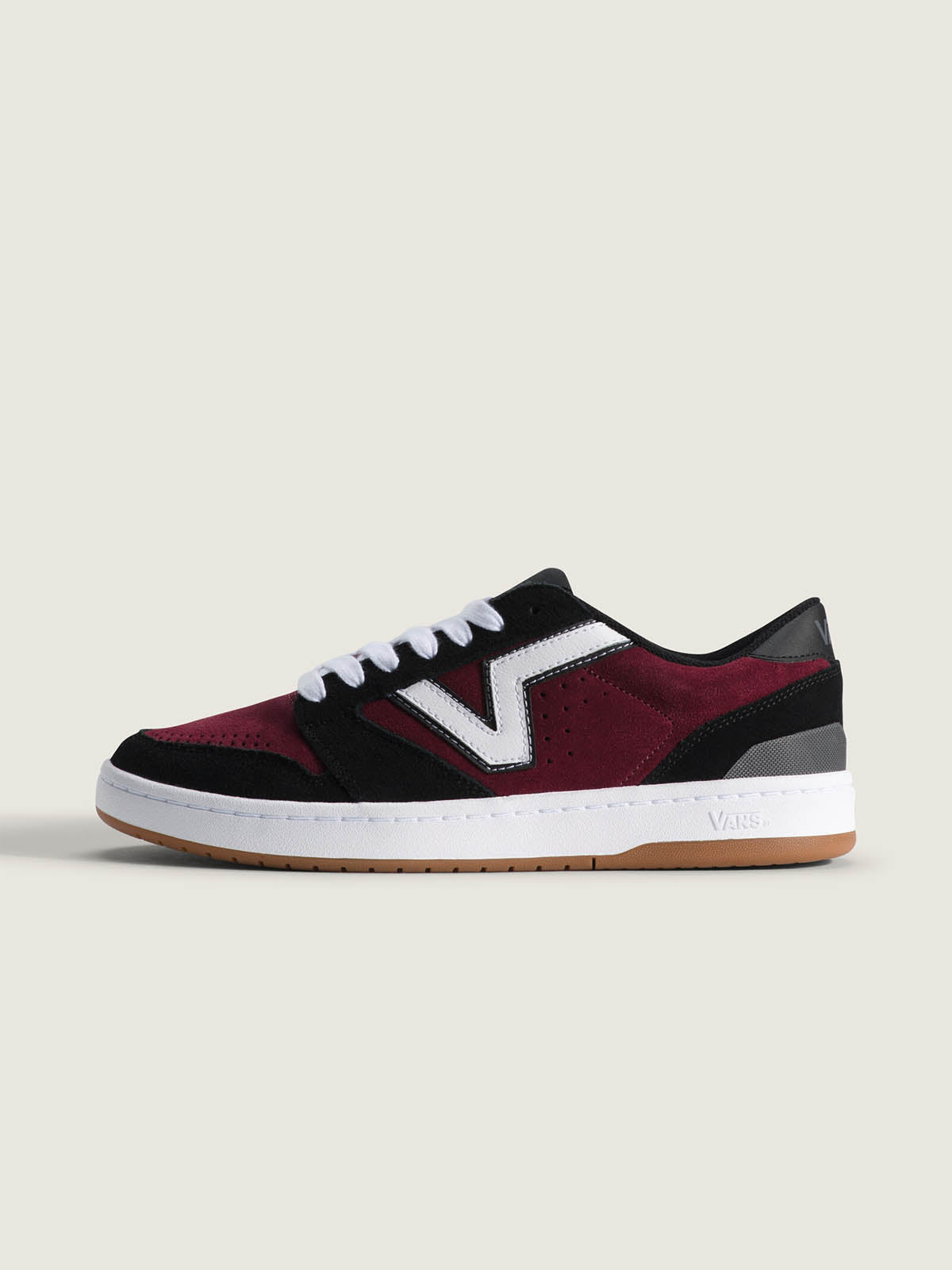 Zapatilla Adulto Lowland 2.0 Negro Vans