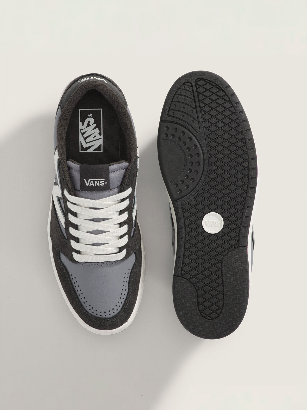 Zapatilla Hombre Lowland 2.0 Gris Vans