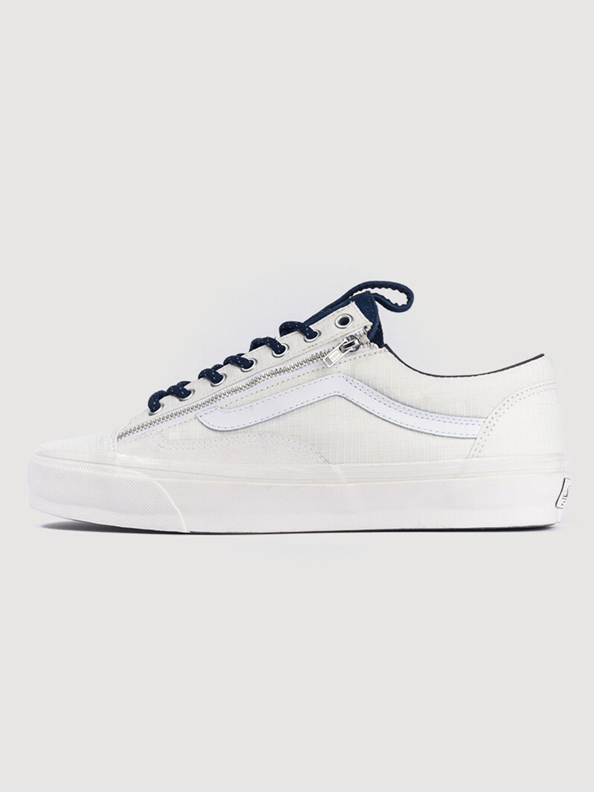 Zapatilla Mujer LX Old Skool 36 Zip Blanco Vans