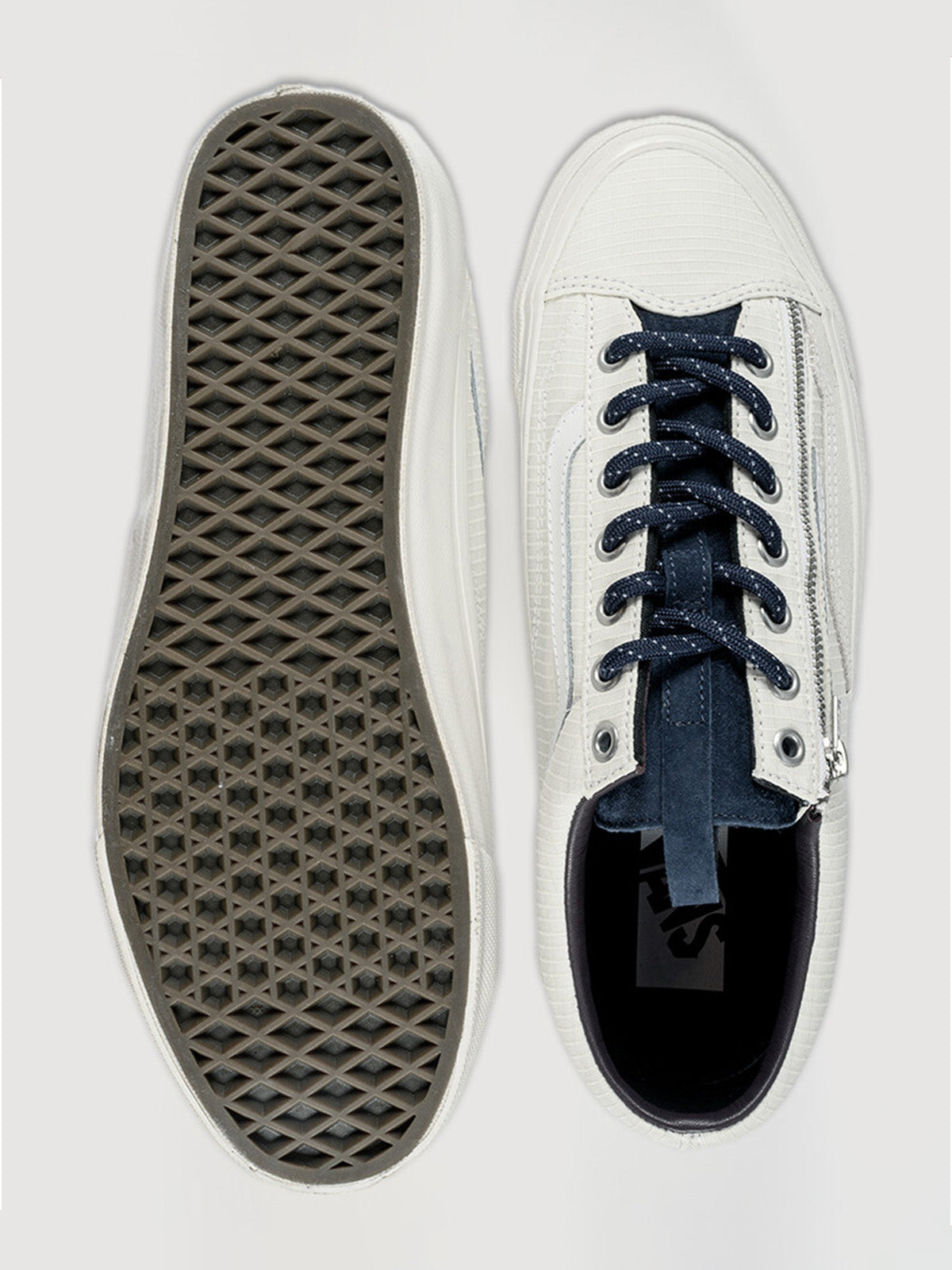 Zapatilla Mujer LX Old Skool 36 Zip Blanco Vans