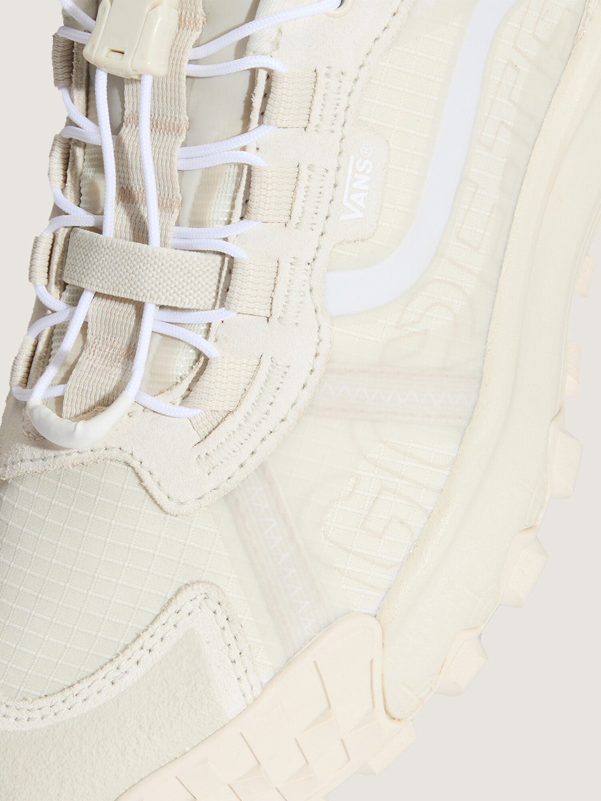 Zapatilla Mujer MTE Crosspath XC Gore- Tex Blanco Vans