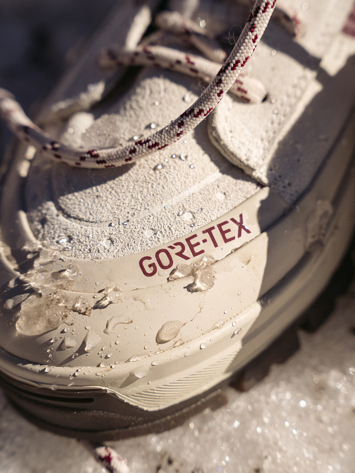 Zapatilla Adulto MTE Sk8-Hi Gore-Tex Blanco Vans