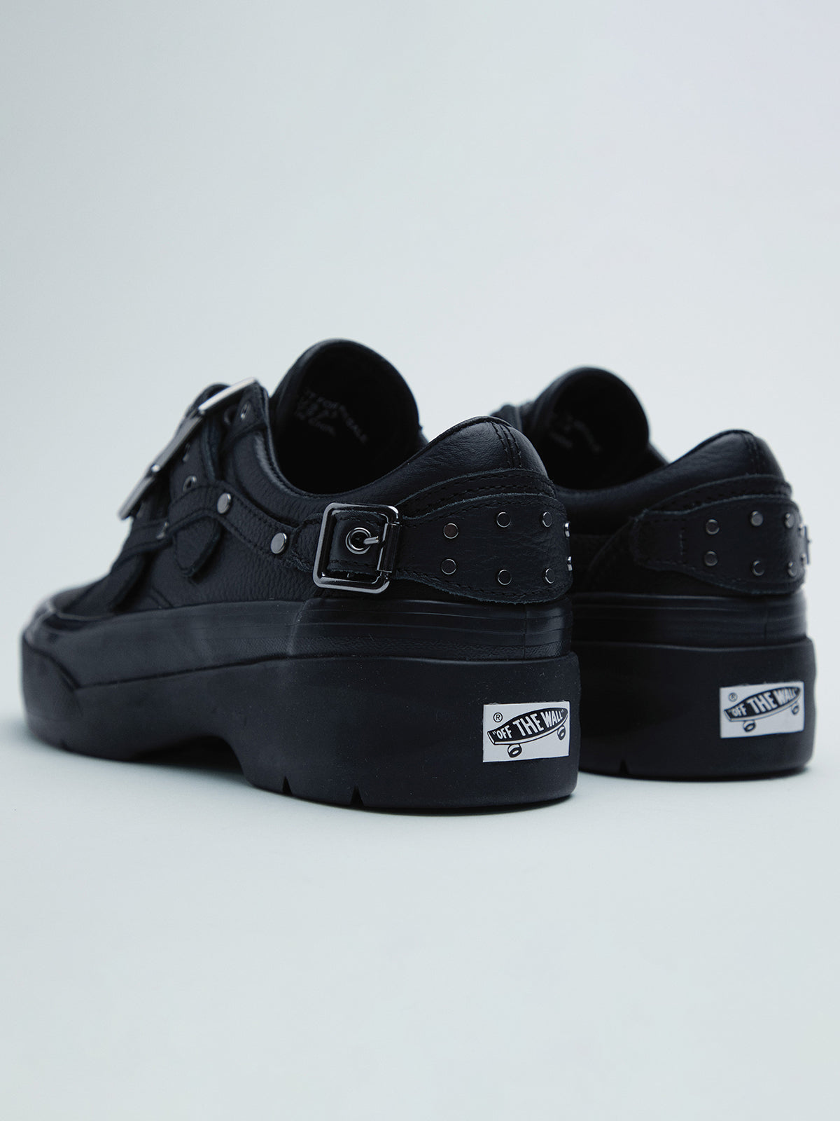 Zapatilla Mujer Premium Old Skool Buckle Negro Vans