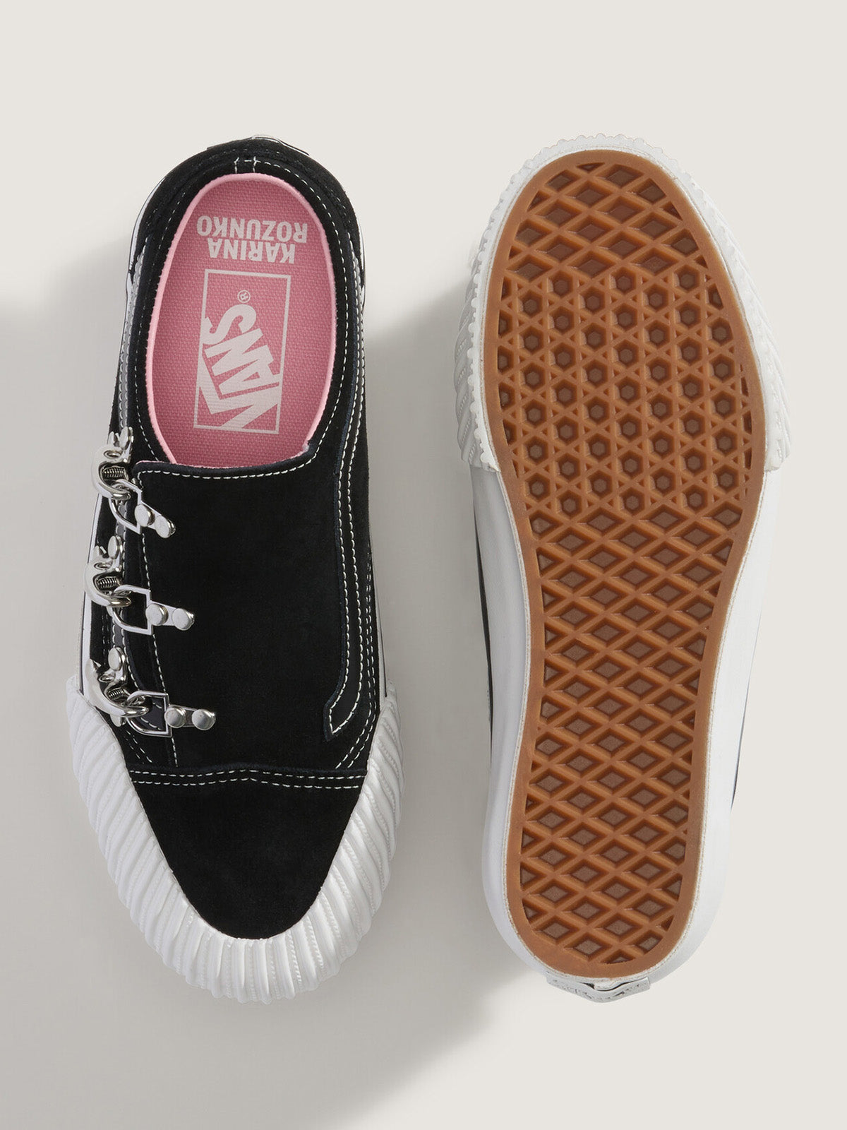 Zapatilla Mujer Premium Old Skool Wrap Negro Vans - Karina