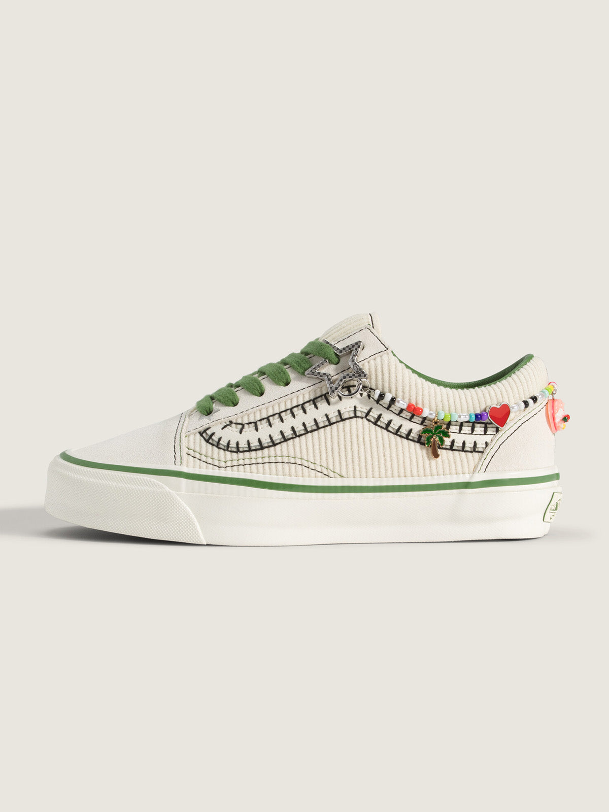 Zapatilla Mujer Premium Old Skool Charms Blanco Vans - Cocona