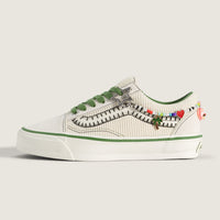 Zapatilla Mujer Premium Old Skool Charms Blanco Vans - Cocona