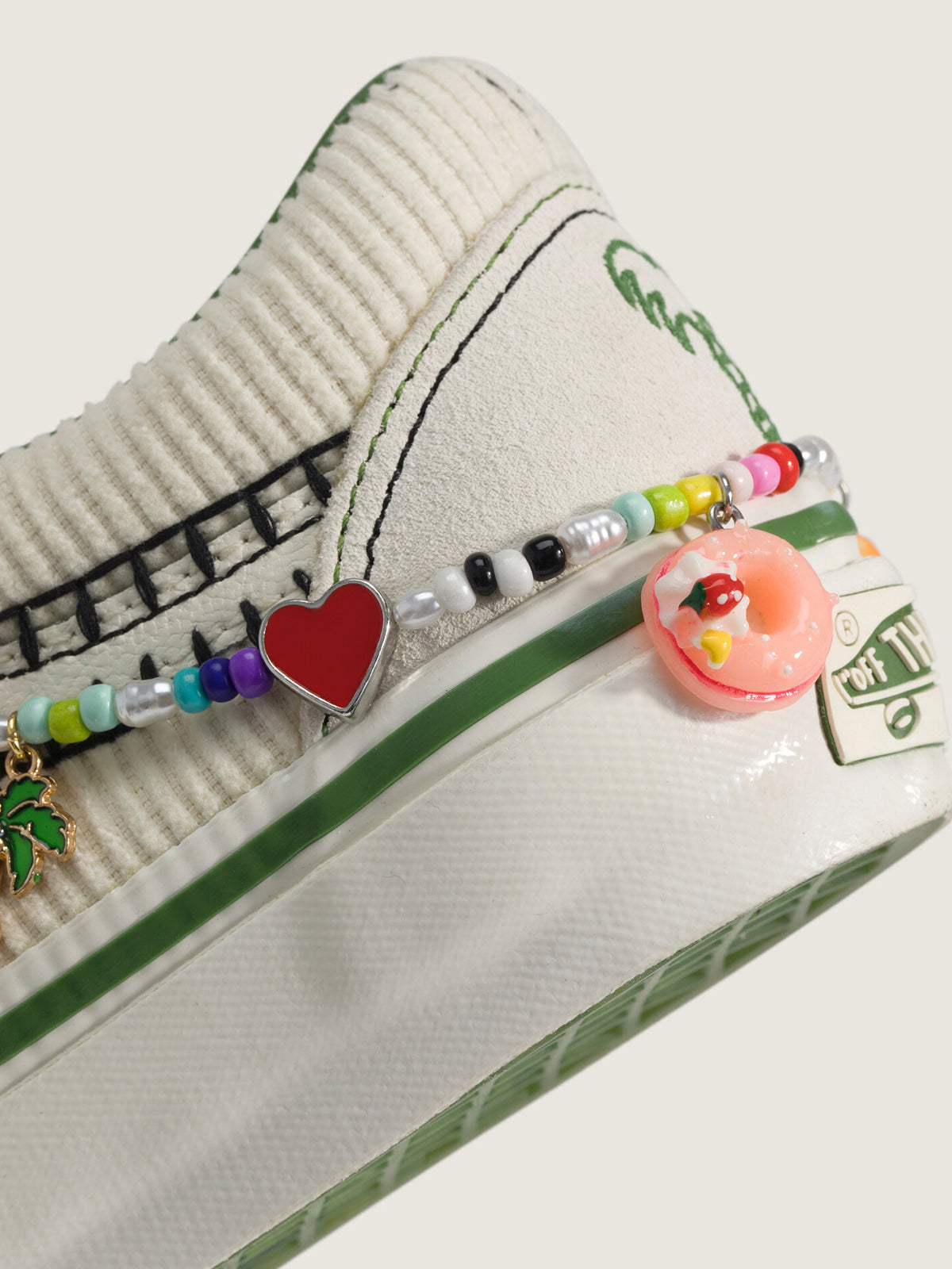 Zapatilla Mujer Premium Old Skool Charms Blanco Vans - Cocona