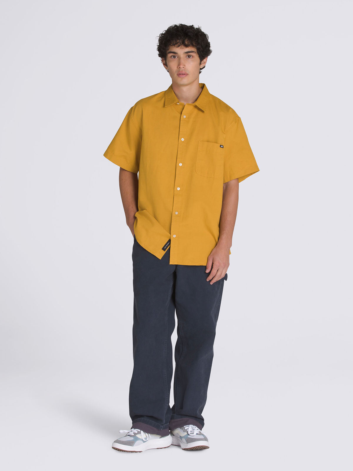 Camisa M/C Hombre Lawson Solid Amarillo Vans