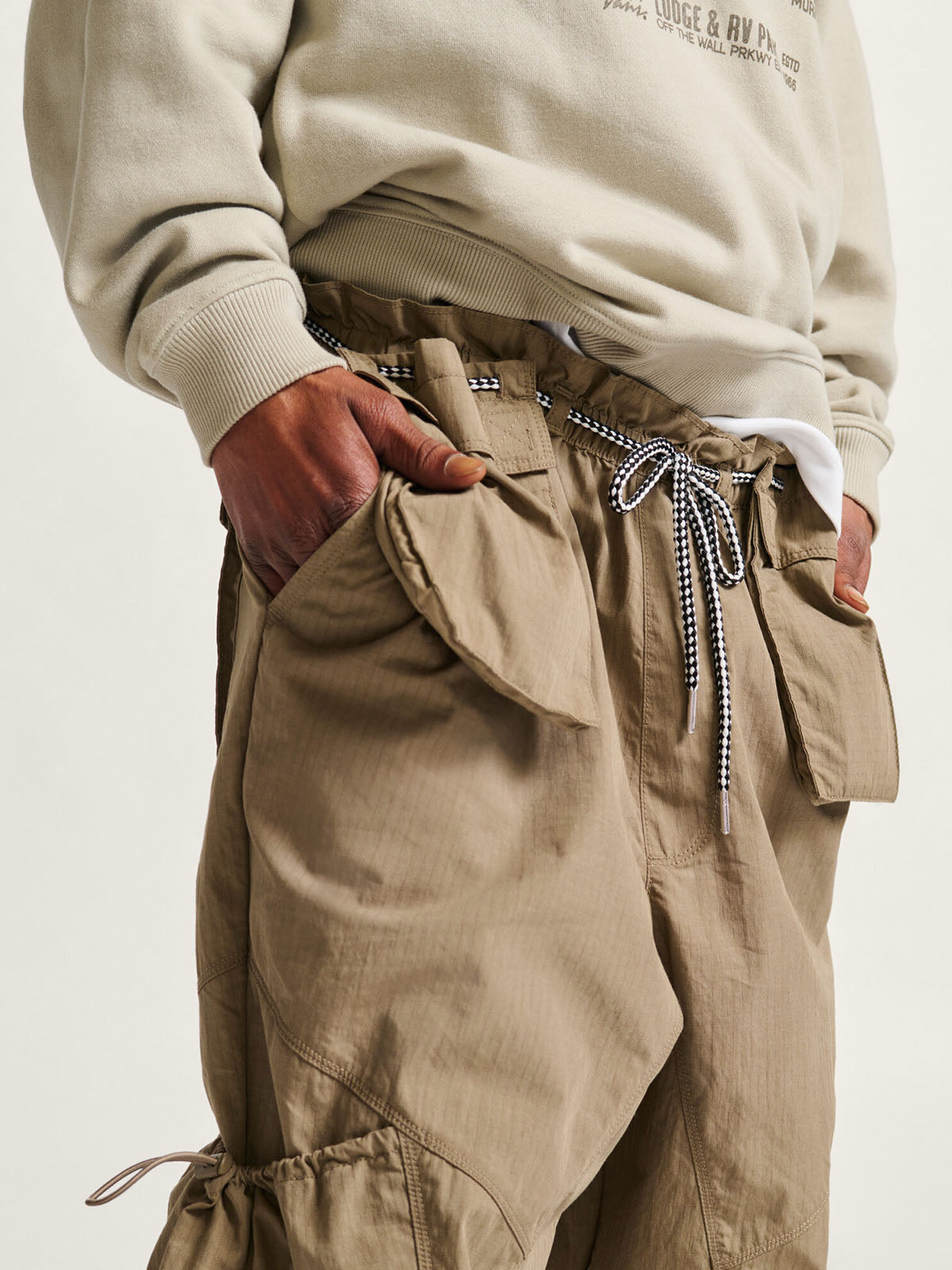 PANTALON HOMBRE LX CANOPY PARACHUTE  CAFÉ VANS