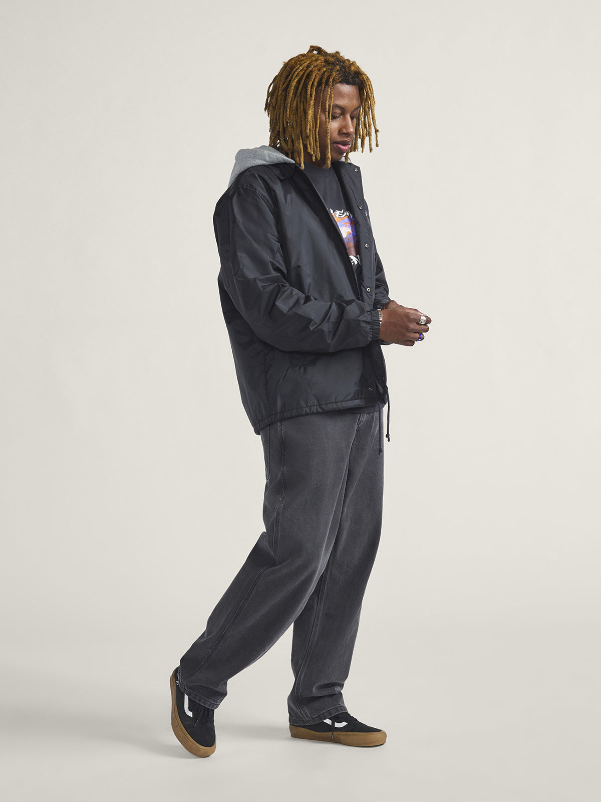 Chaqueta Hombre Riley Hooded Coaches Negro Vans