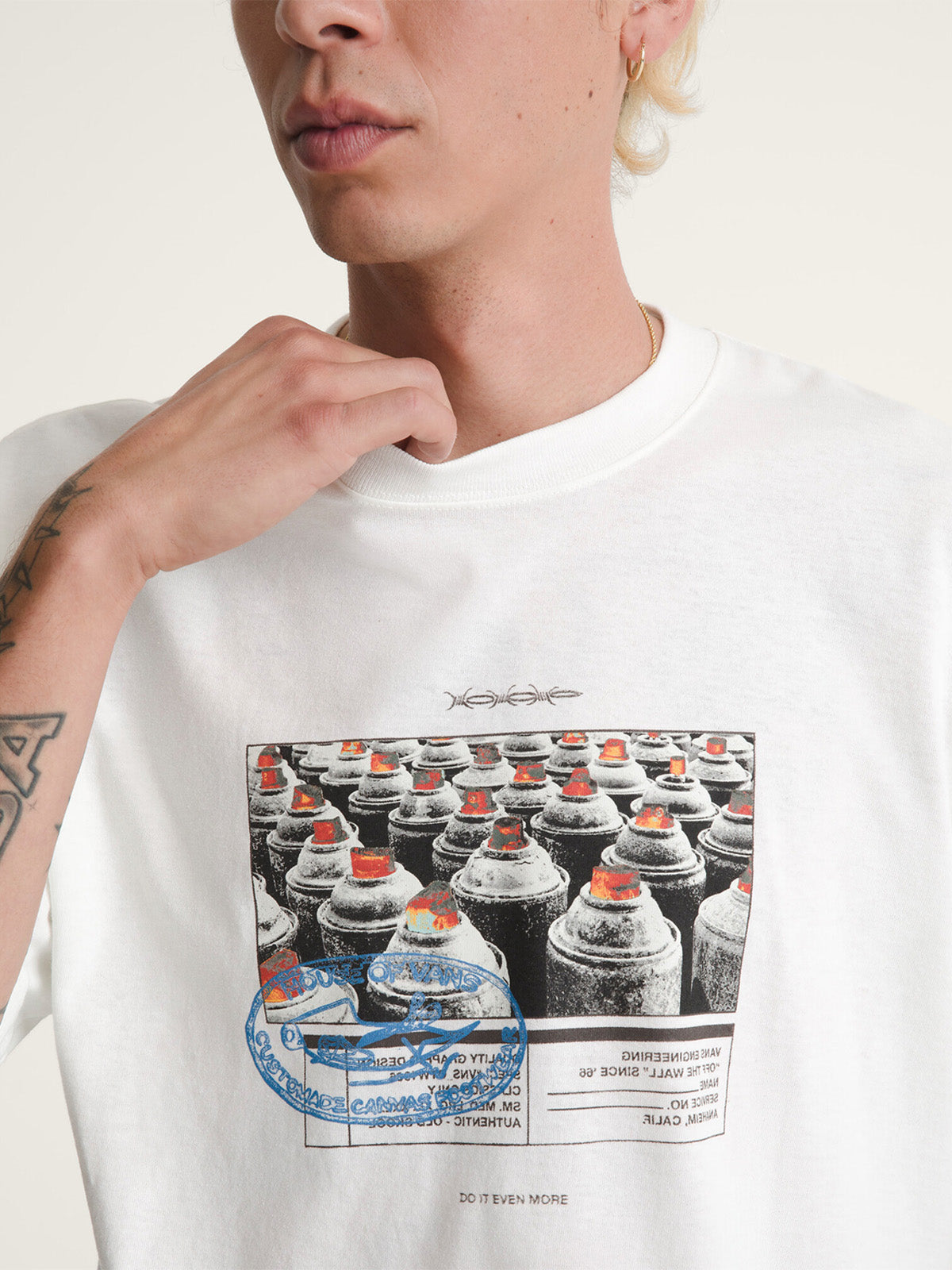 Polera M/C Hombre Style Tips Blanco Vans