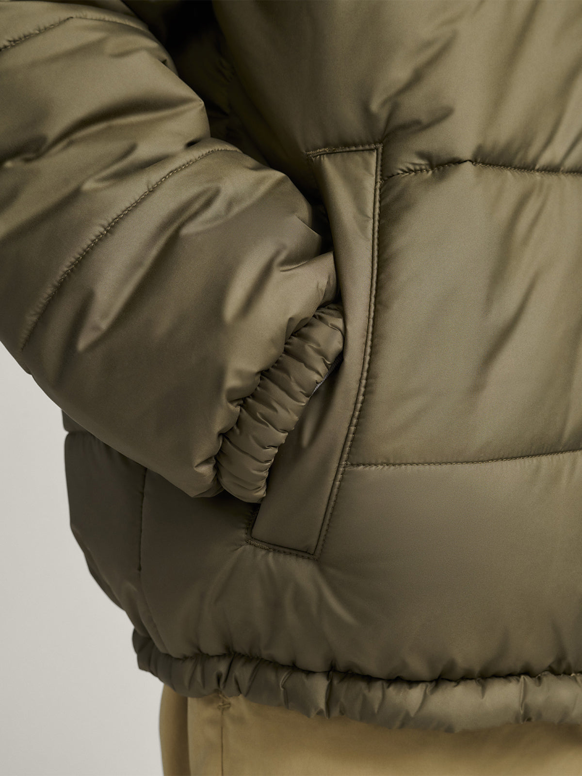 Chaqueta Hombre Mte Hillgate Puffer Gris Vans