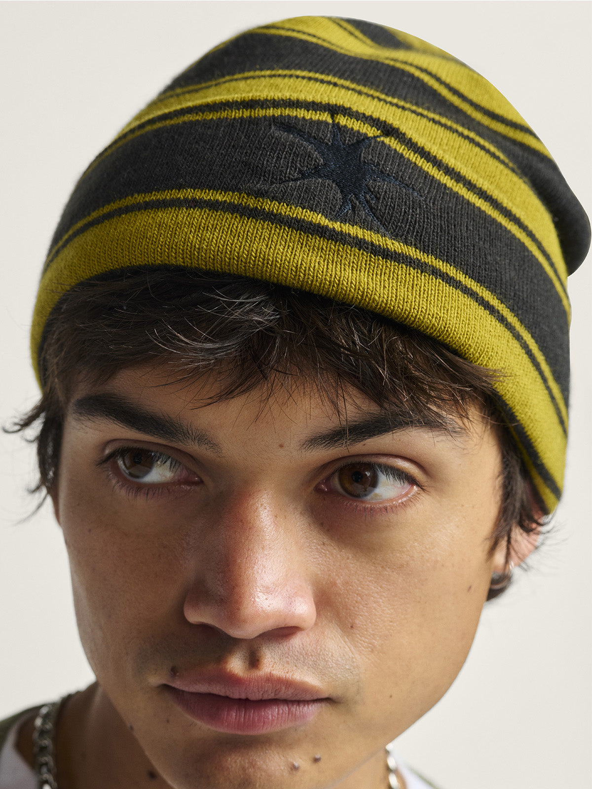 Gorro Adulto Blurry Stripe Amarillo Vans