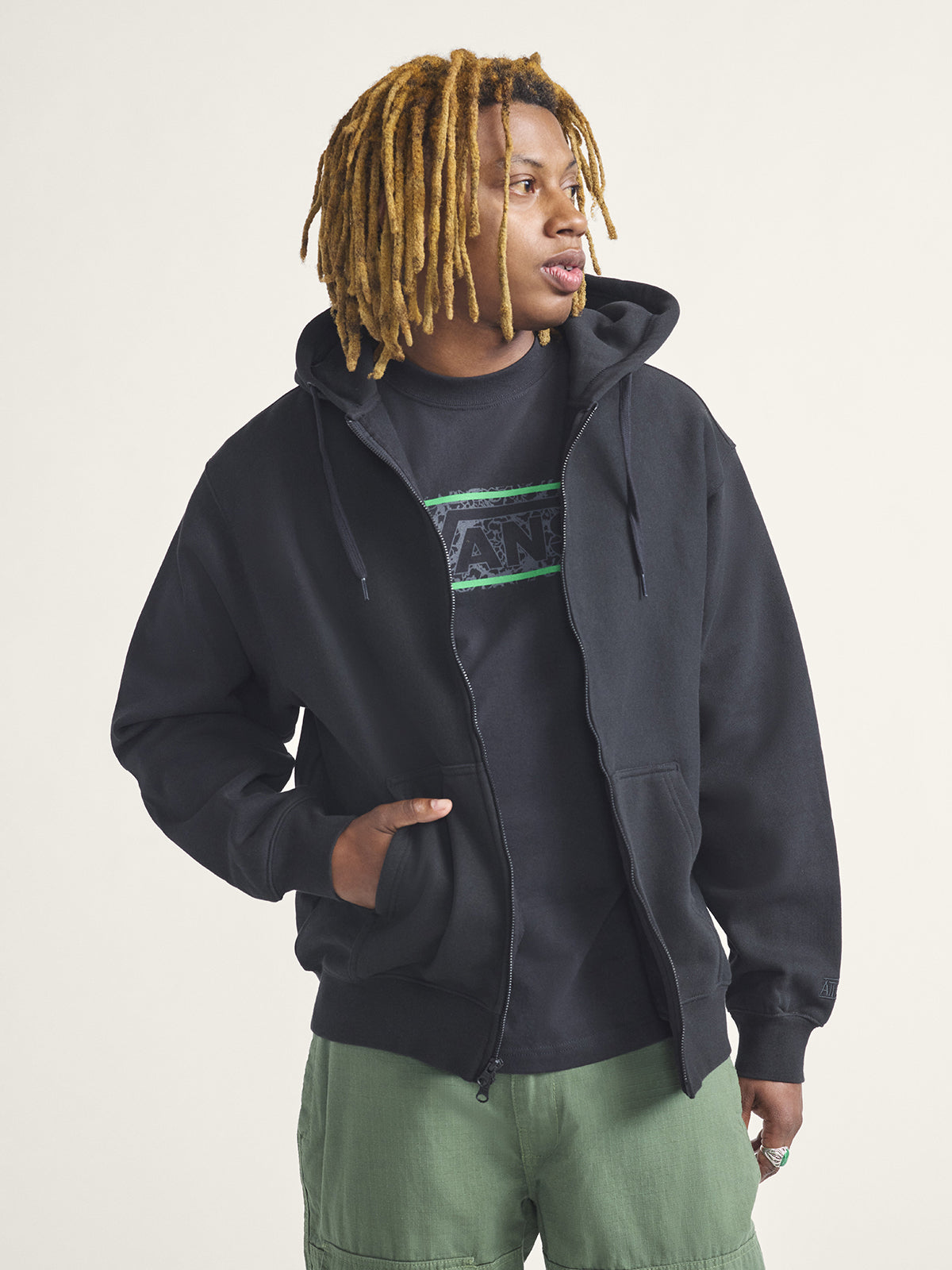 Poleron Hombre Skate Atiba Haze Zip Negro Vans