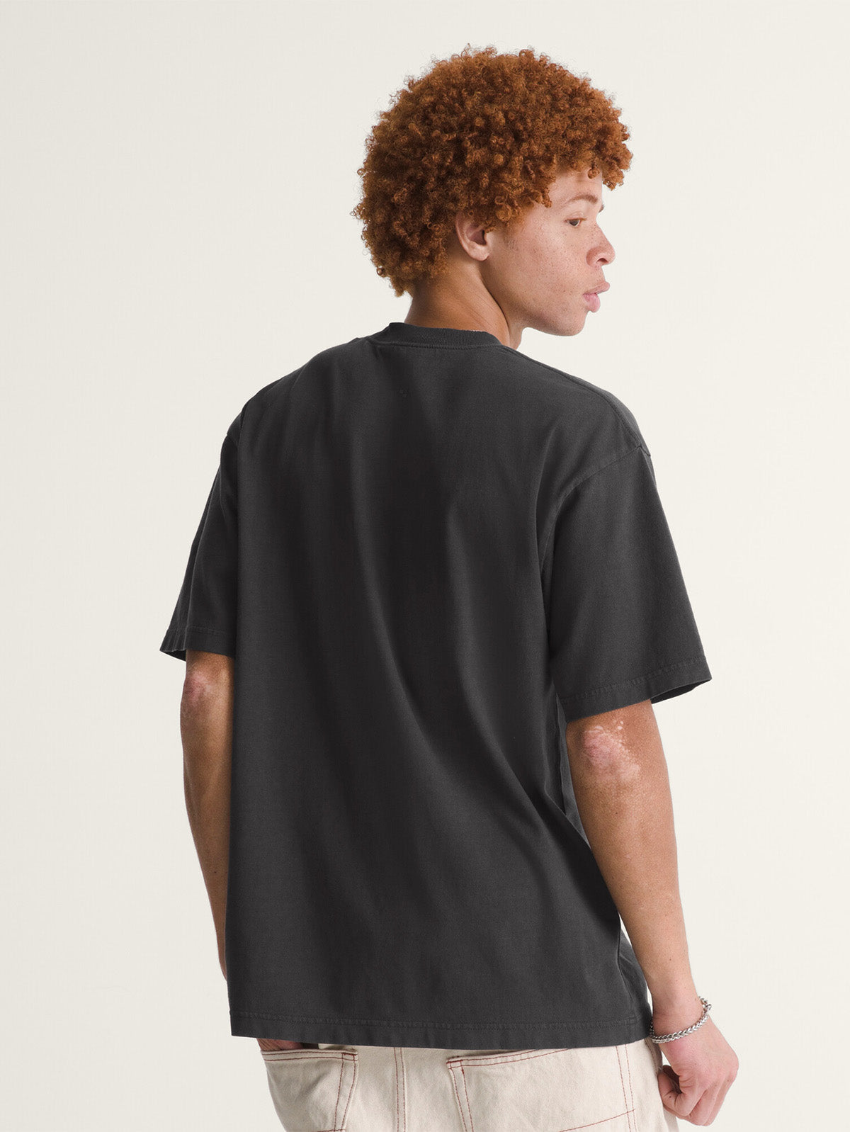 Polera M/C Hombre Loose Fit Tshirt Negro Vans