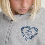 Poleron Nina Lacey Daze Retro Ful Gris Vans