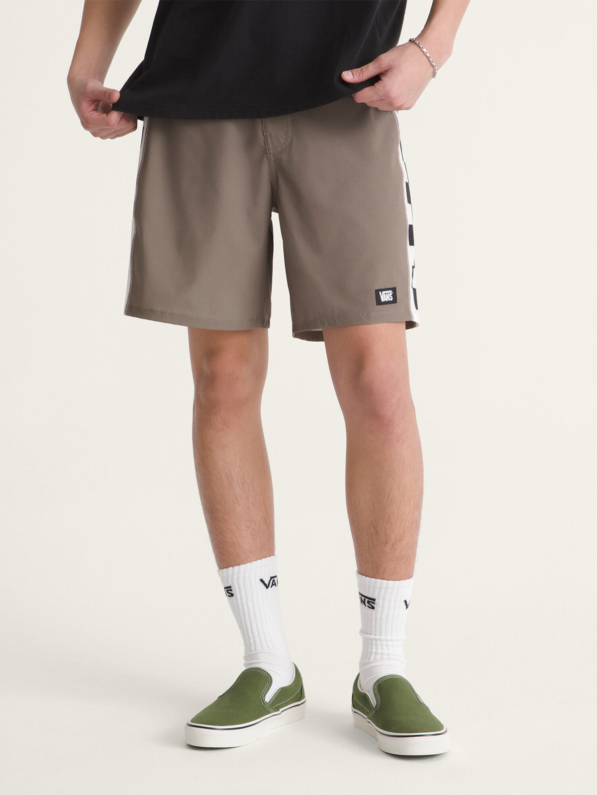 Shorts Hombre Daily Sideline Gris Vans